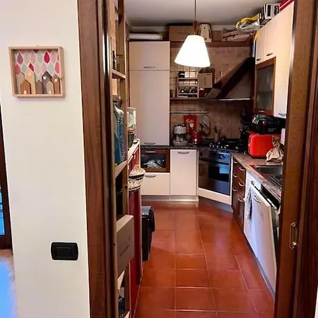 Luminoso E Accogliente A San Donato Apartment