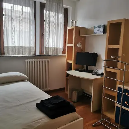 Luminoso E Accogliente A San Donato Apartment